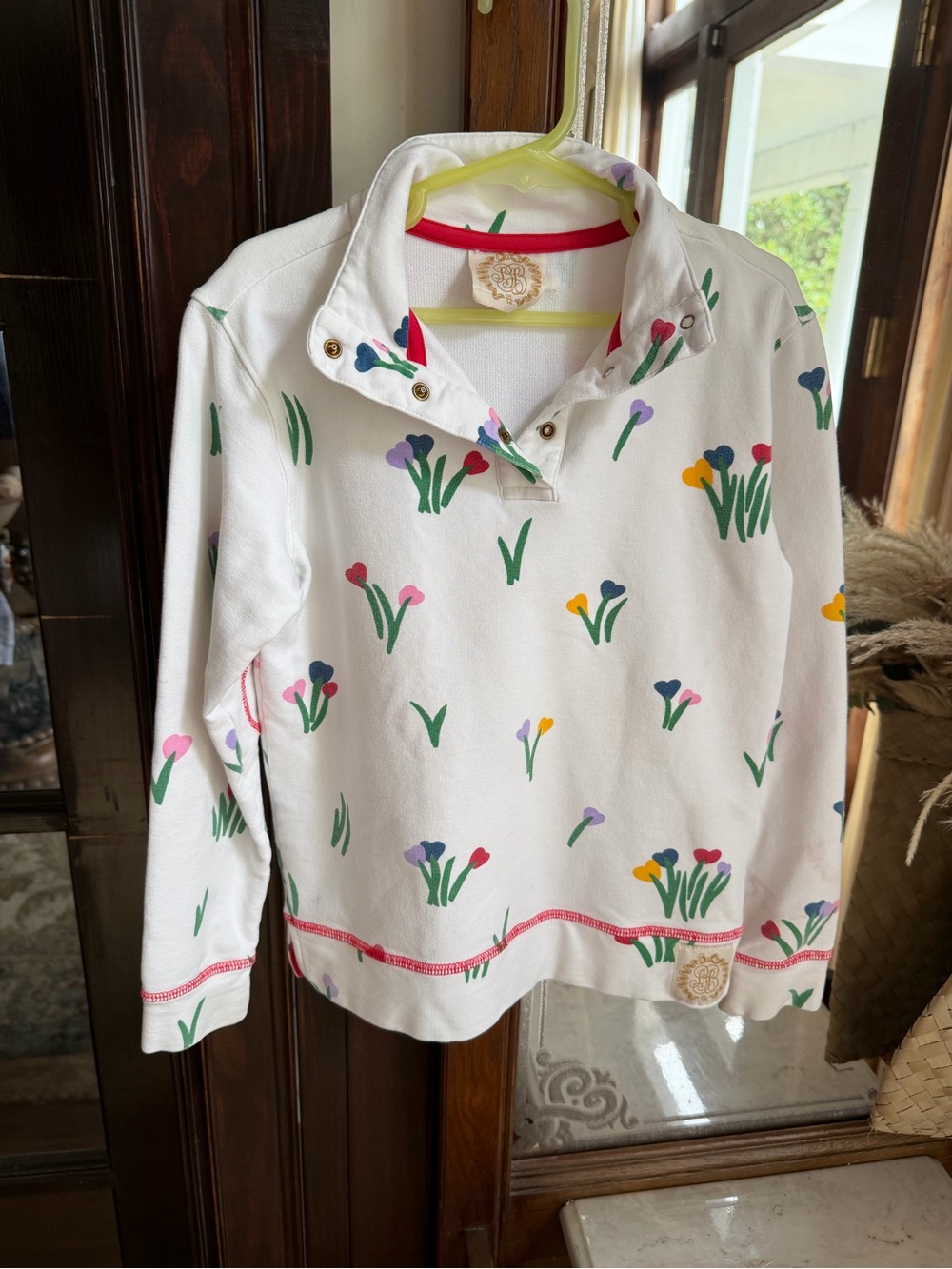 The Beaufort Bonnet Company White Floral Snap Collar Pullover
